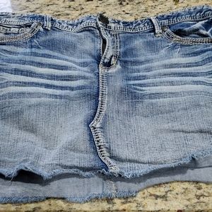 Frayed light washed denim skirt